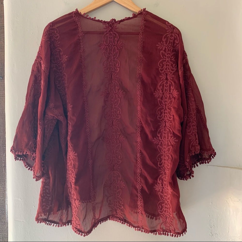 FOREVER 21 Maroon Floral Lace Kimono Bell Sleeve S